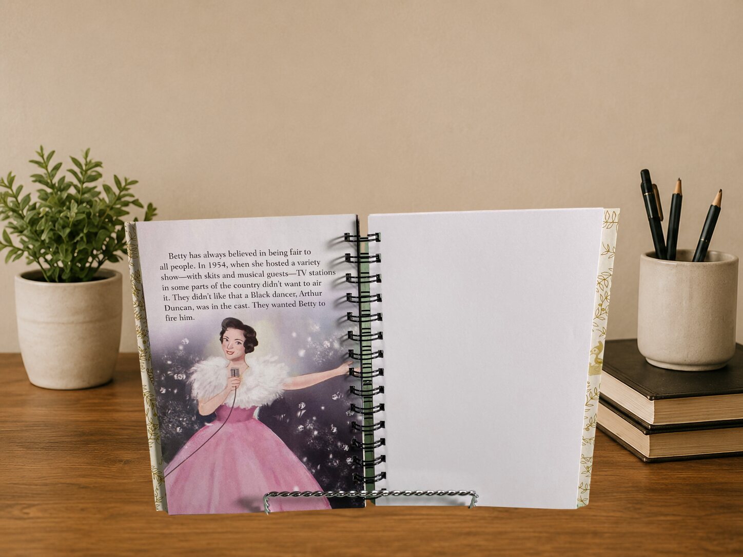 Betty White Book Journal — open or alternate view